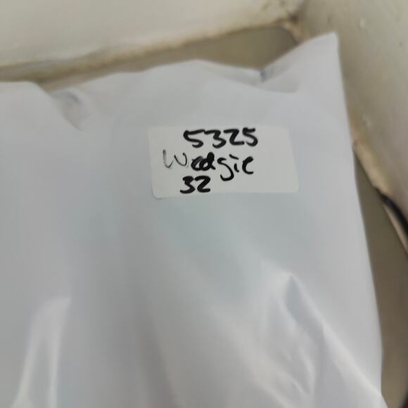 Levi's Wedgie Straightlev Jeans Womens 32 Light Wash Distressed Button Fly‎ - Picture 12 of 12